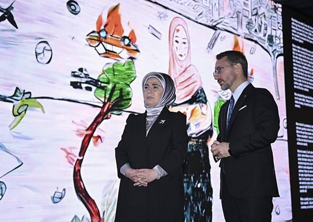 Emine Erdoğan ve Fahrettin Altun
