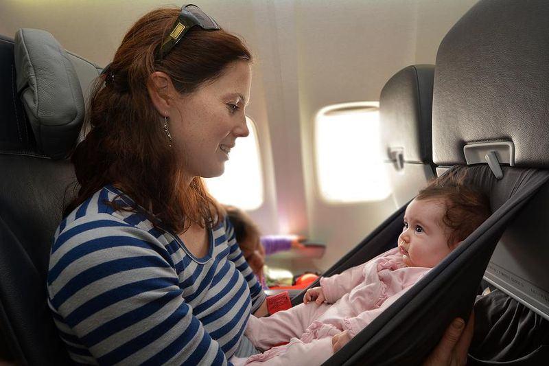 Uçakta doğan bebekler ücretsiz uçuş hakkı