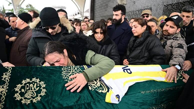 Efe Deprem cenaze namazı Burcu Altın 