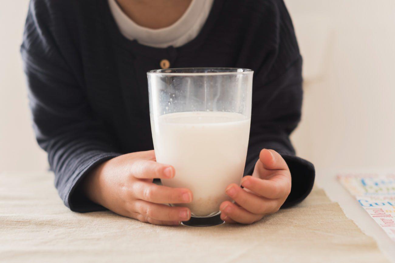 Gece yatmadan önce süt içmenin faydaları nelerdir? 