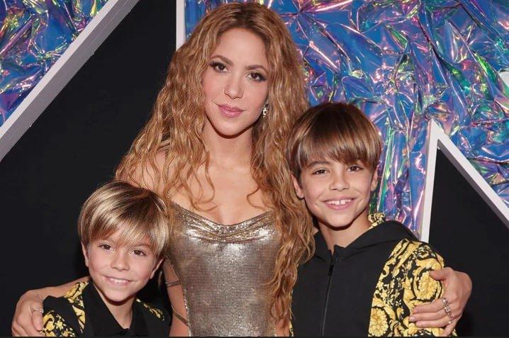 Shakira ve oğulları