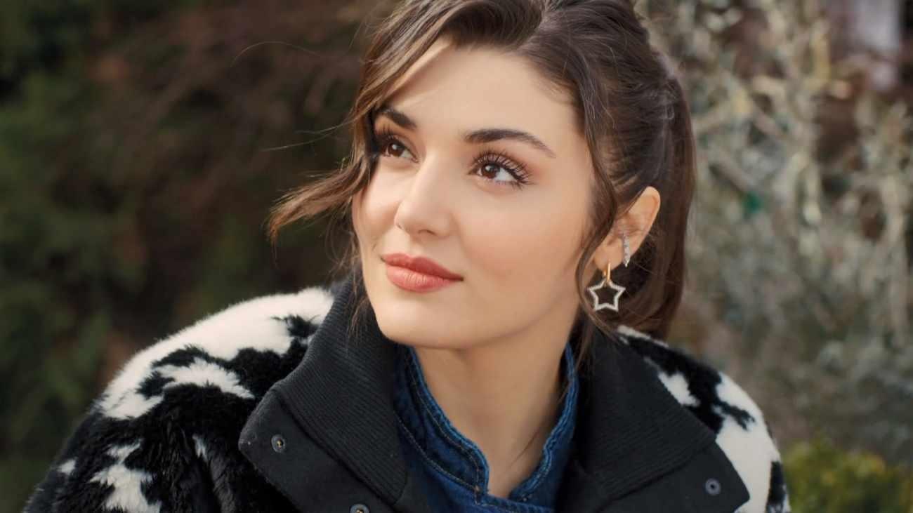 Hande Erçel 