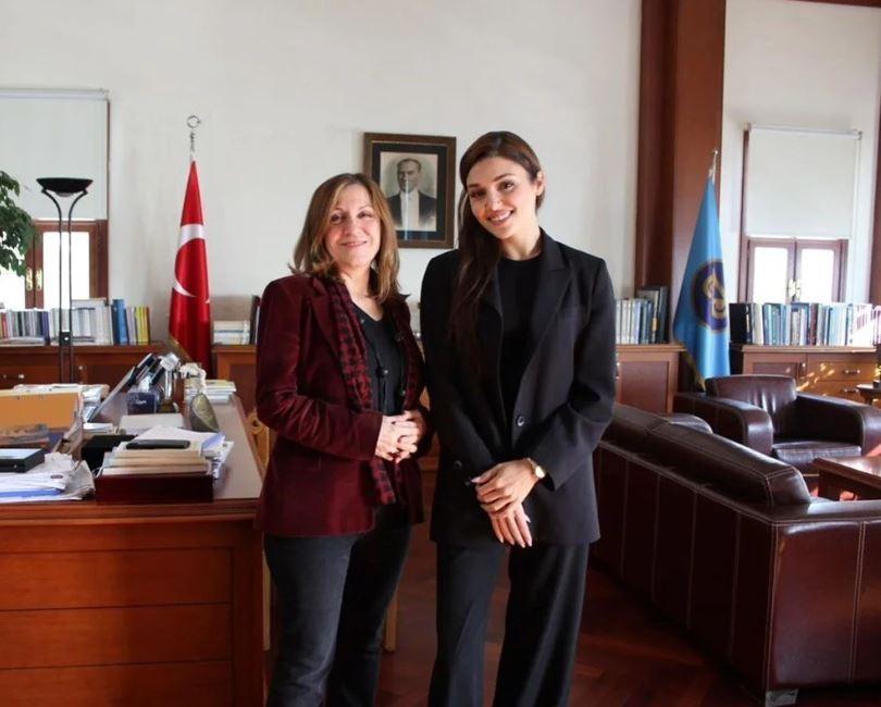 Mimar Sinan Üniversitesi Rektörü Handan İnci ve Hande Erçel