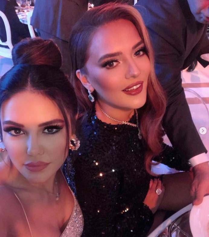 Esra Balamir ve Demet Akalın