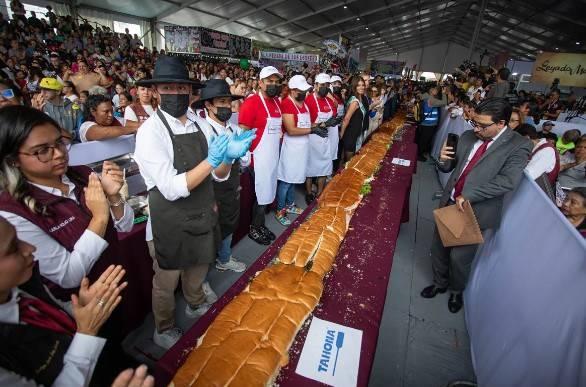 Sandviçte yeni dünya rekoru kırıldı! Meksika’da 76 metrelik Torta sandviçi