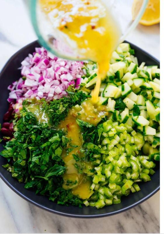 Bu salata sofranızı renklendirecek! Barbunya salatası tarifi