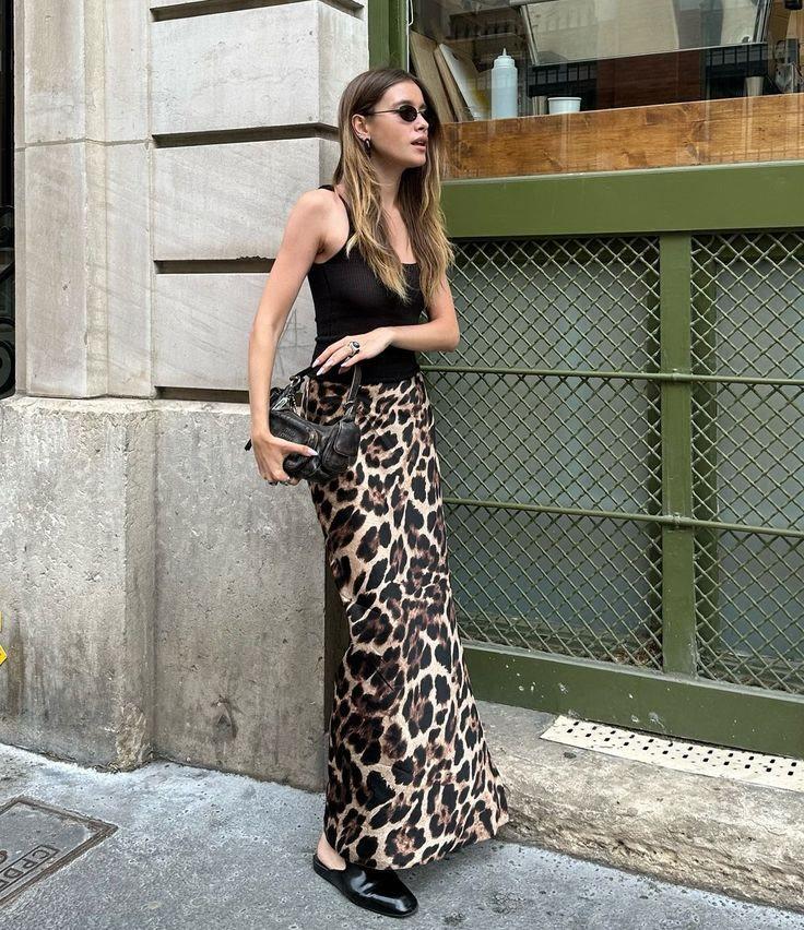 Leopar ve zebra desenli kıyafetler için trend stil önerileri! Animal print nasıl kombinlenir?