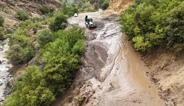 Tunceli’de sağanak sonrası heyelan