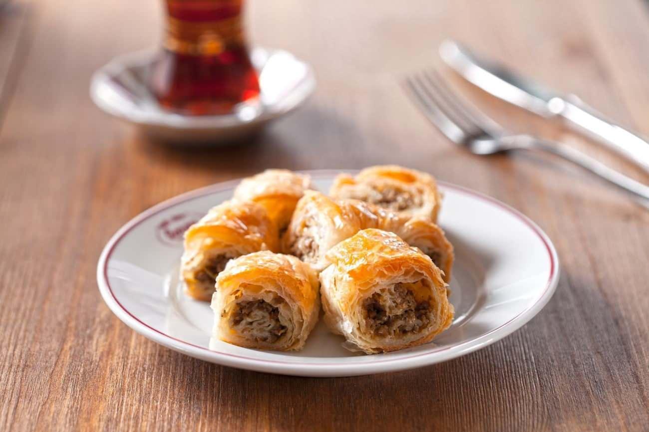 KIYMALI BÖREK