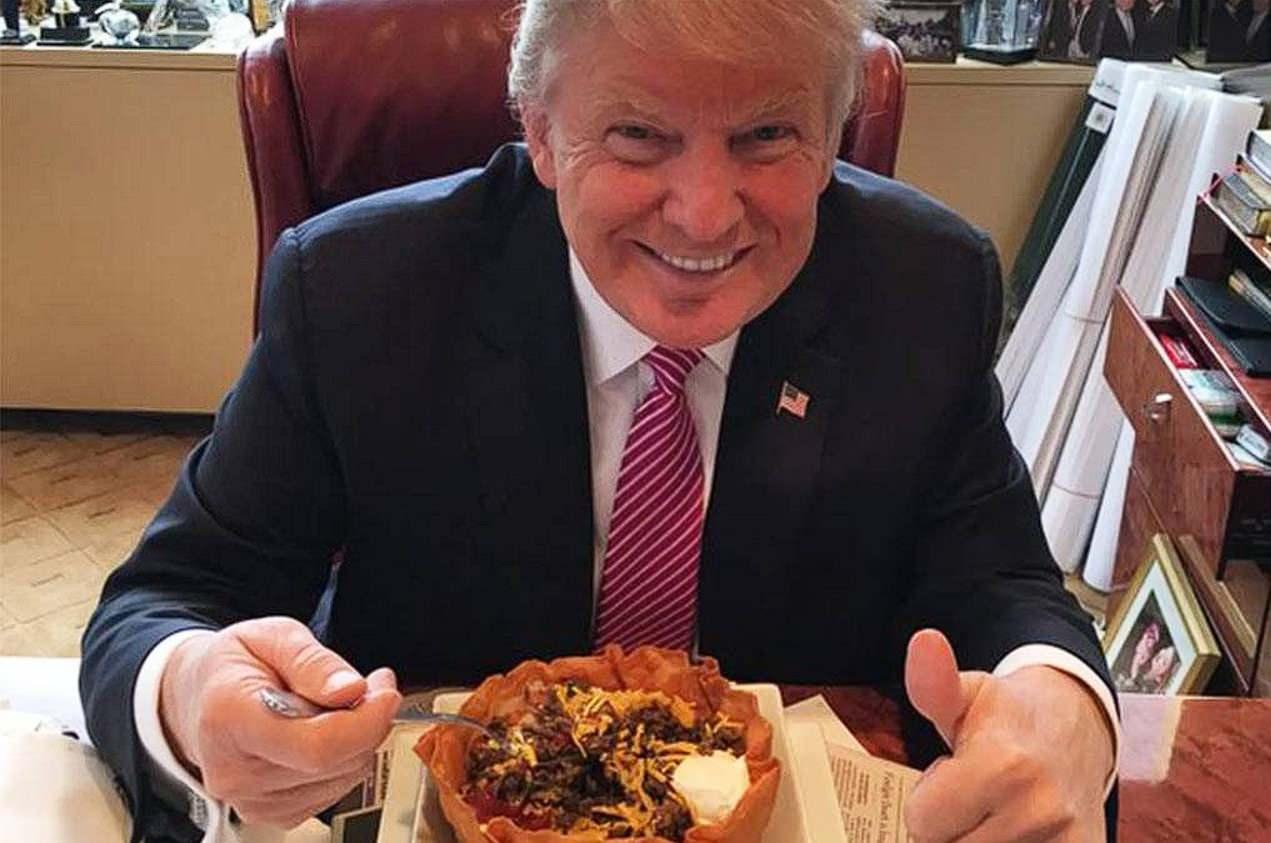 Donald Trump çoğunlukla yemek yerken görüntüleniyor