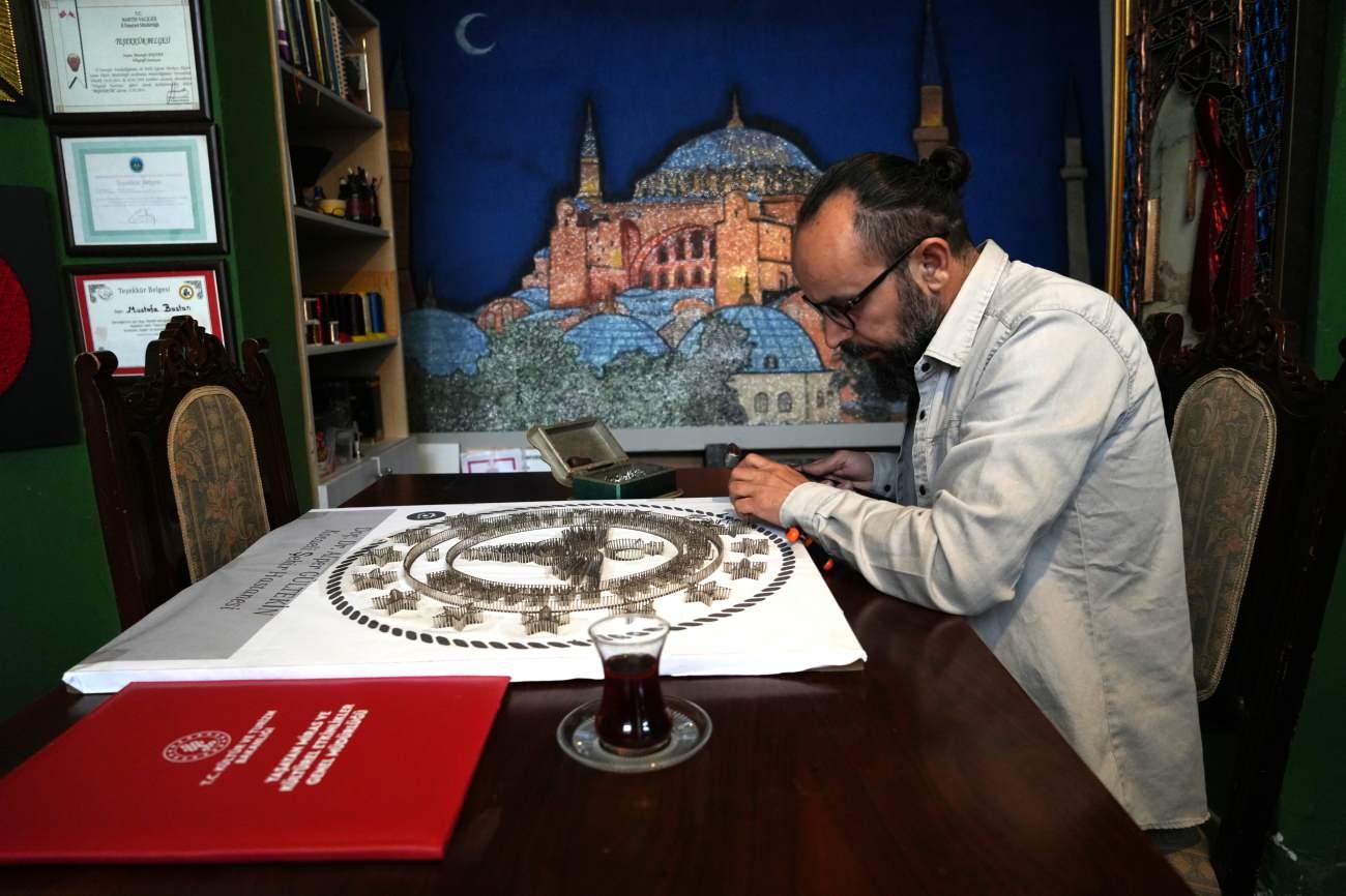 Filografi sanatçısı Mustafa Baştan ve çalışması