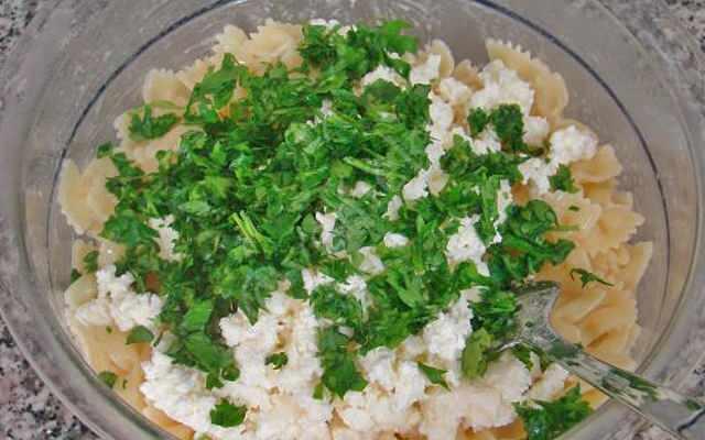 Artan makarnadan börek tarifi