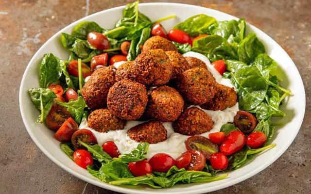 Felafel salata