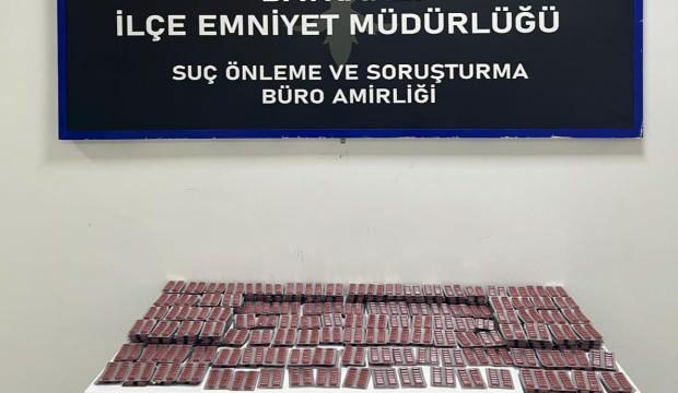 İzmir'de uyuşturucu operasyonu: 17 yaşındaki çocuk binlerce hapla yakalandı