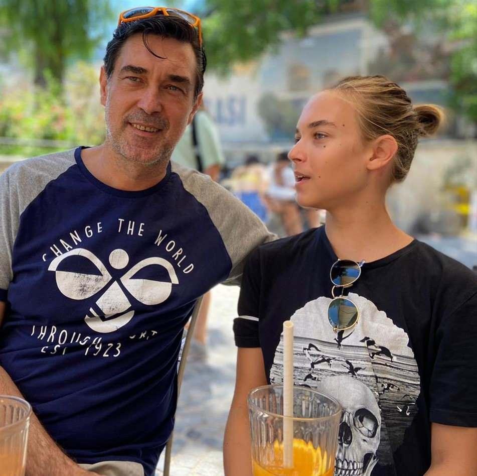 Burak Hakkı ve oğlu Rüzgar