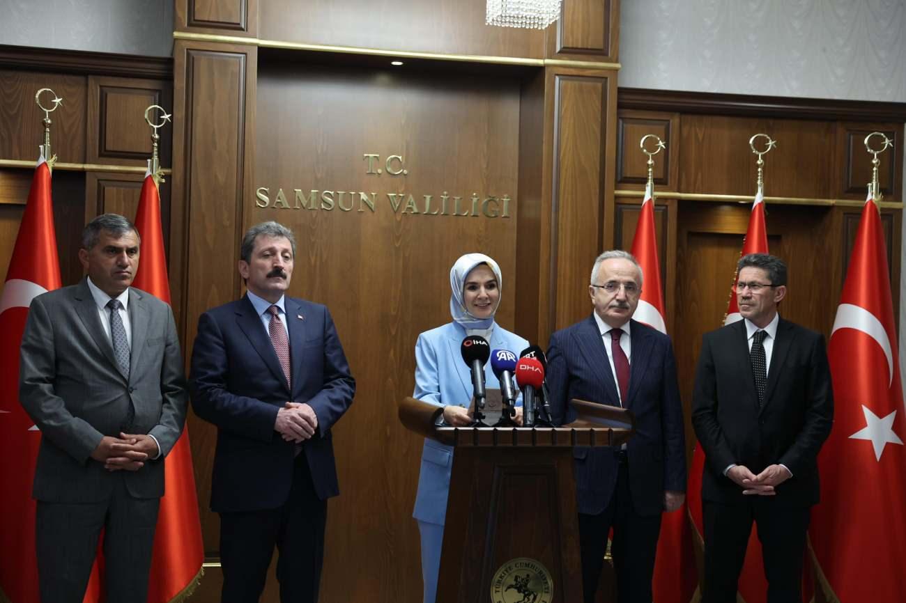 Bakan Göktaş Samsun Valiliği ziyareti sırasında açıklamalarda bulunuyor