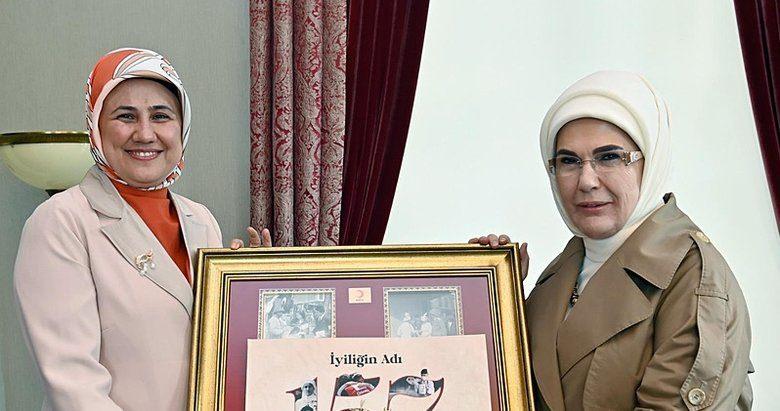 Emine Erdoğan ve Fatma Meriç Yılmaz
