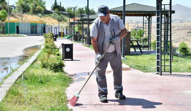 Yeşilyurt Belediyesi, parklara yaz dokunuşu yaptı