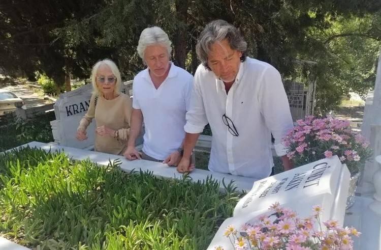 Betül Cüreklibatır Murat Cüreklibatır ve Kaan Cüreklibatır 