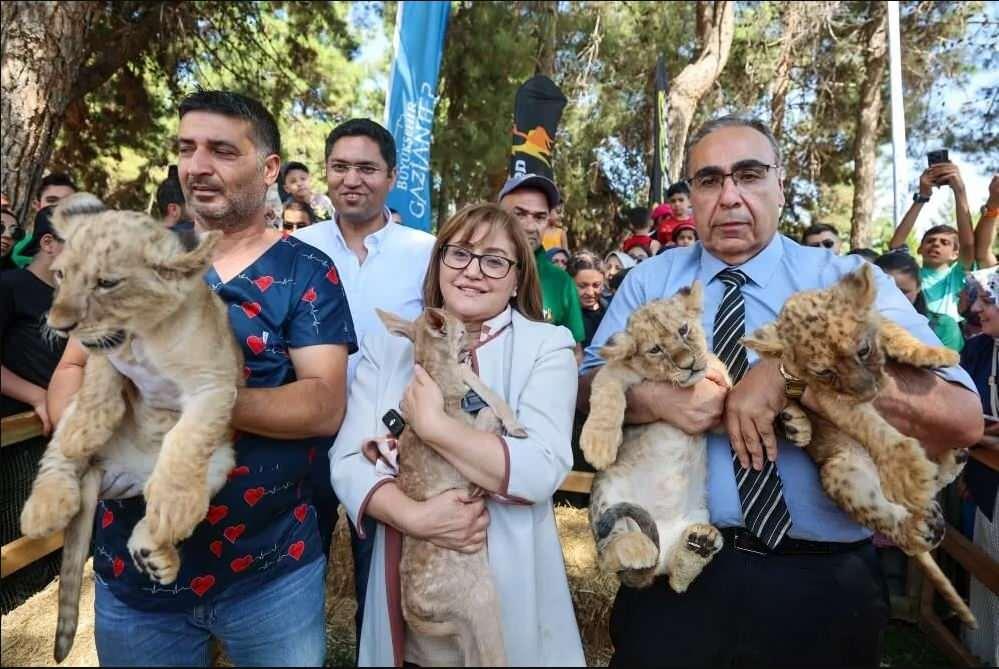 Fatma Şahin ve Celal Özsöyler