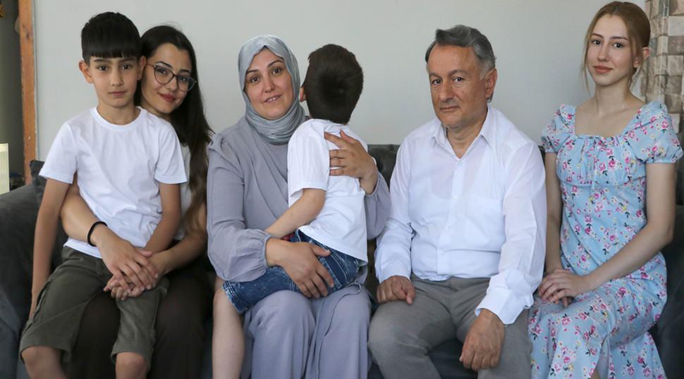 Tuğba Ahmet Üresin çifti ve çocukları