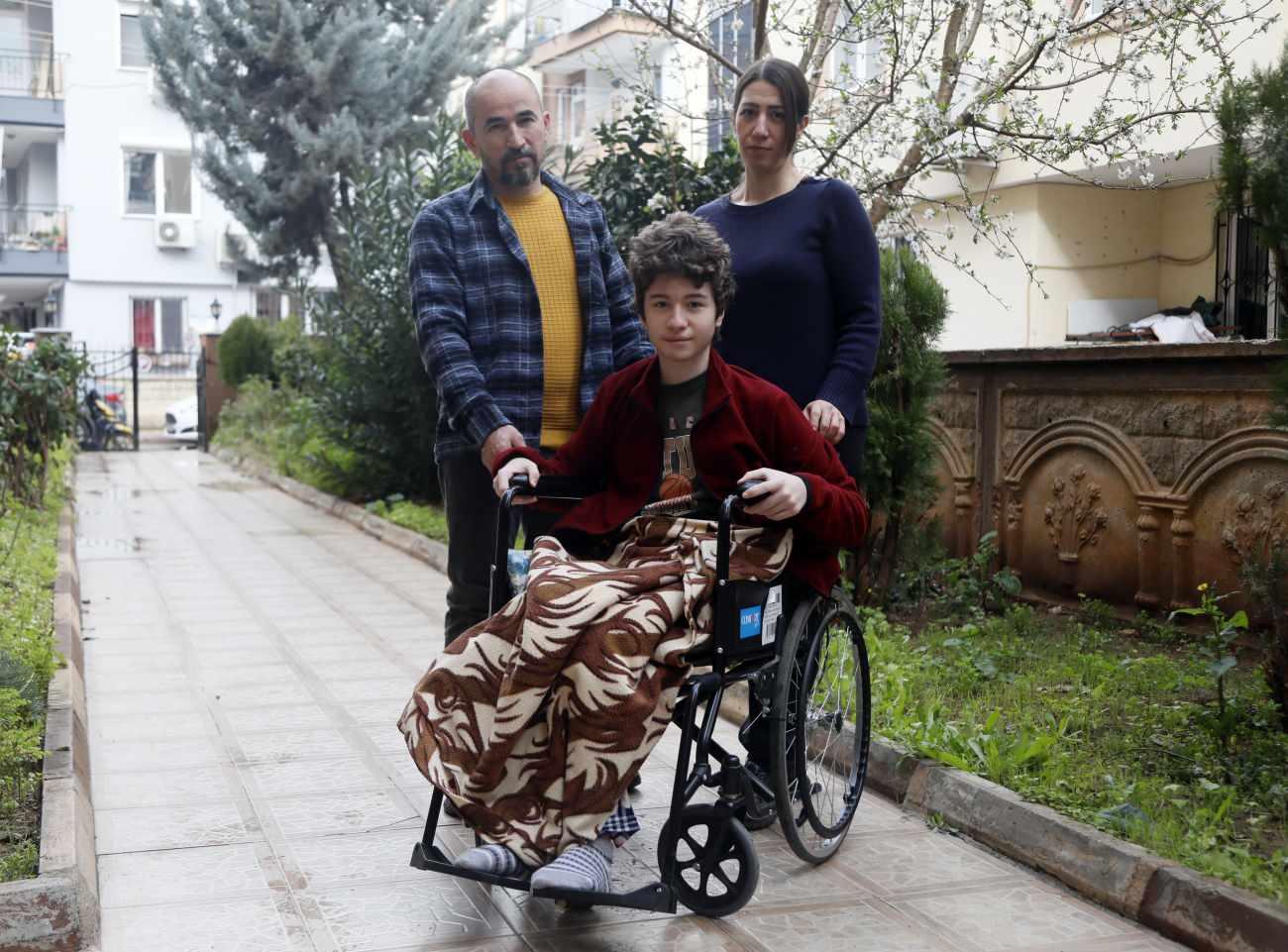  Feridun Emek Ebru Emek ve oğulları Metehan Emek