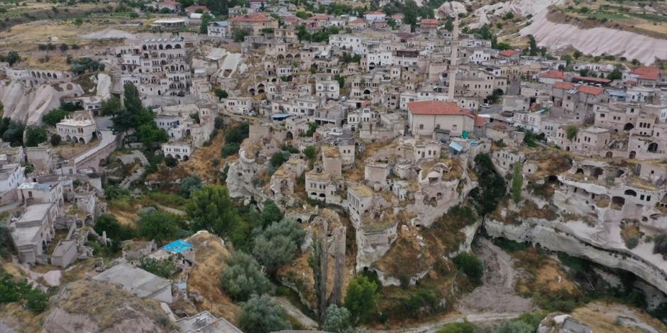 Şehrin en sakinleri arasında: Tarih ve doğa bu köyde buluşuyor!