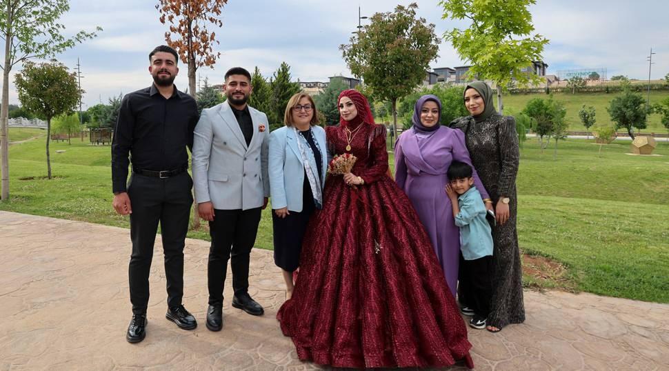 Gaziantep Büyükşehir Belediyesi yeni evlenen çiftlere özel ücretsiz fotoğraf çekimi desteği sağlıyor