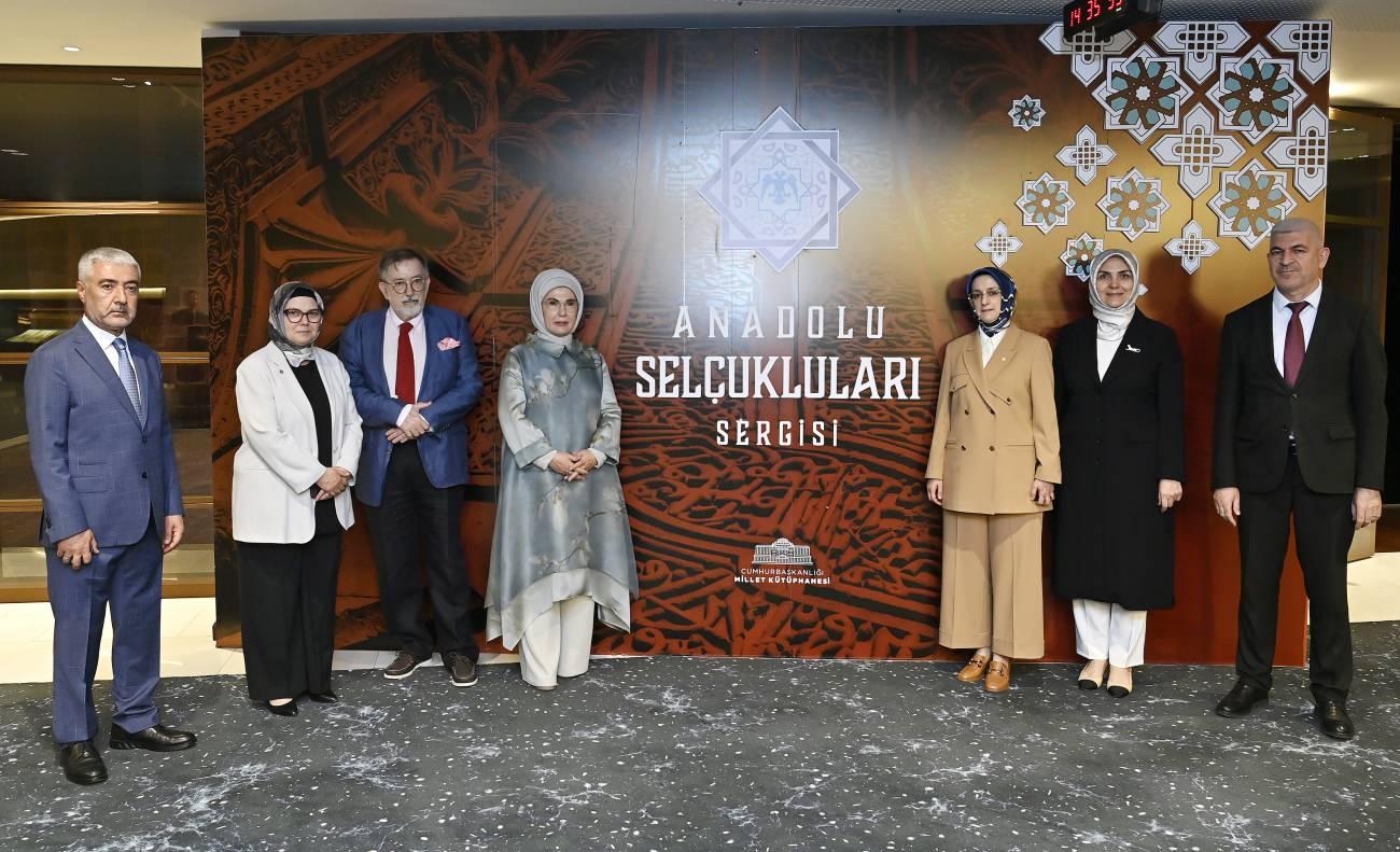 Emine Erdoğan Anadolu Selçukluları Sergisi ziyareti