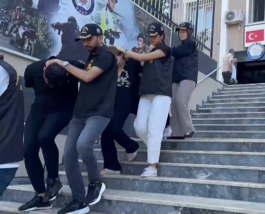 Gözaltına alınan şüpheliler
