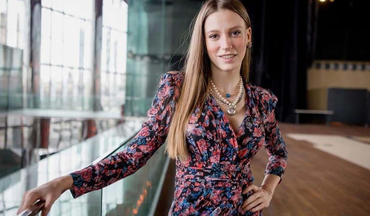 Serenay Sarıkaya
