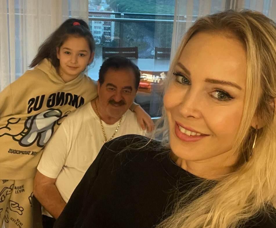 İbrahim Tatlıses Ayşegül Yıldız ve kızları Elif Ada
