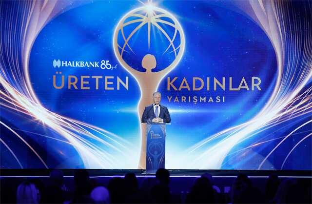Geçtiğimiz yıllarda yapılan Halkbank Üreten Kadınlar Yarışmasında yapılan bir konuşma