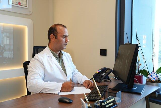 Medipol Acıbadem Bölge Hastanesinden Meme Cerrahisi Uzmanı Doç. Dr. Sina Ferahman
