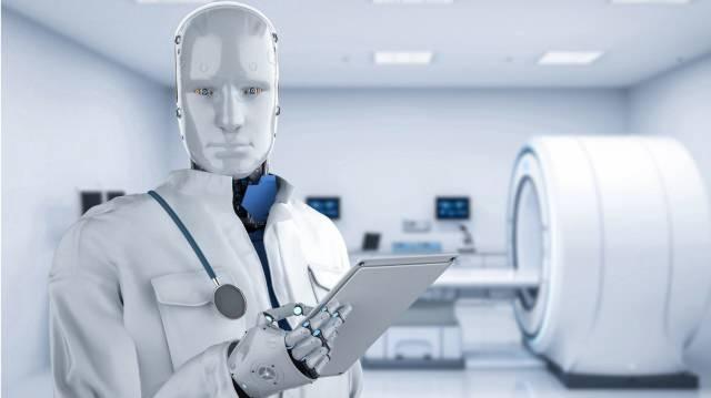 Doktor yerine geçmiş bir robot