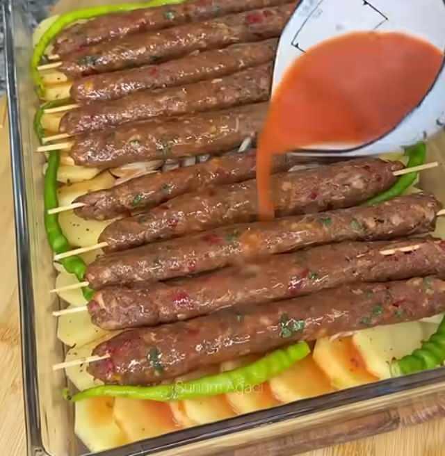 Fırında patatesli şiş köfte yapım aşaması