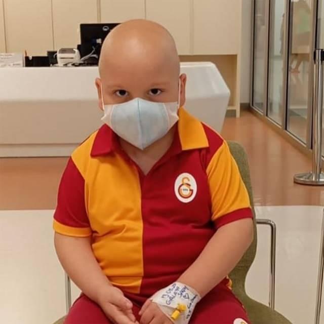 6 yaşındaki Barış, Galatasaray formasıyla