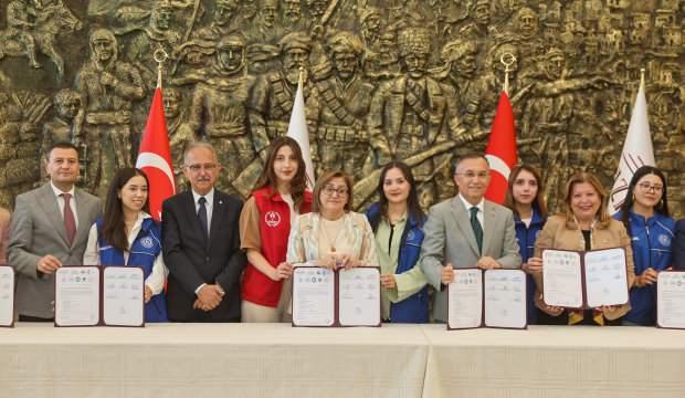 Gaziantep Büyükşehir'den gençlere müjde: "Öğrenci Dostu Şehir Protokolü" imzalandı