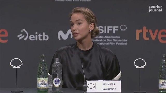Jennifer Lawrence, San Sebastián Film Festivalinde basın mensuplarının sorularını cevaplarken