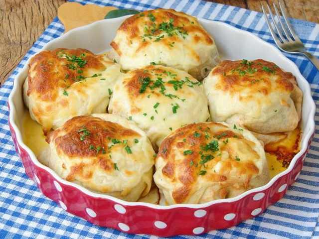 Fırın kabında Manisa bohça kebabı