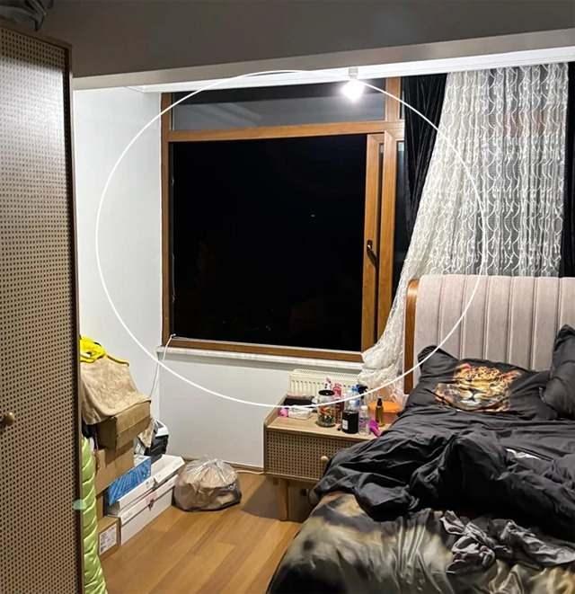 Güllünün düştüğü pencere