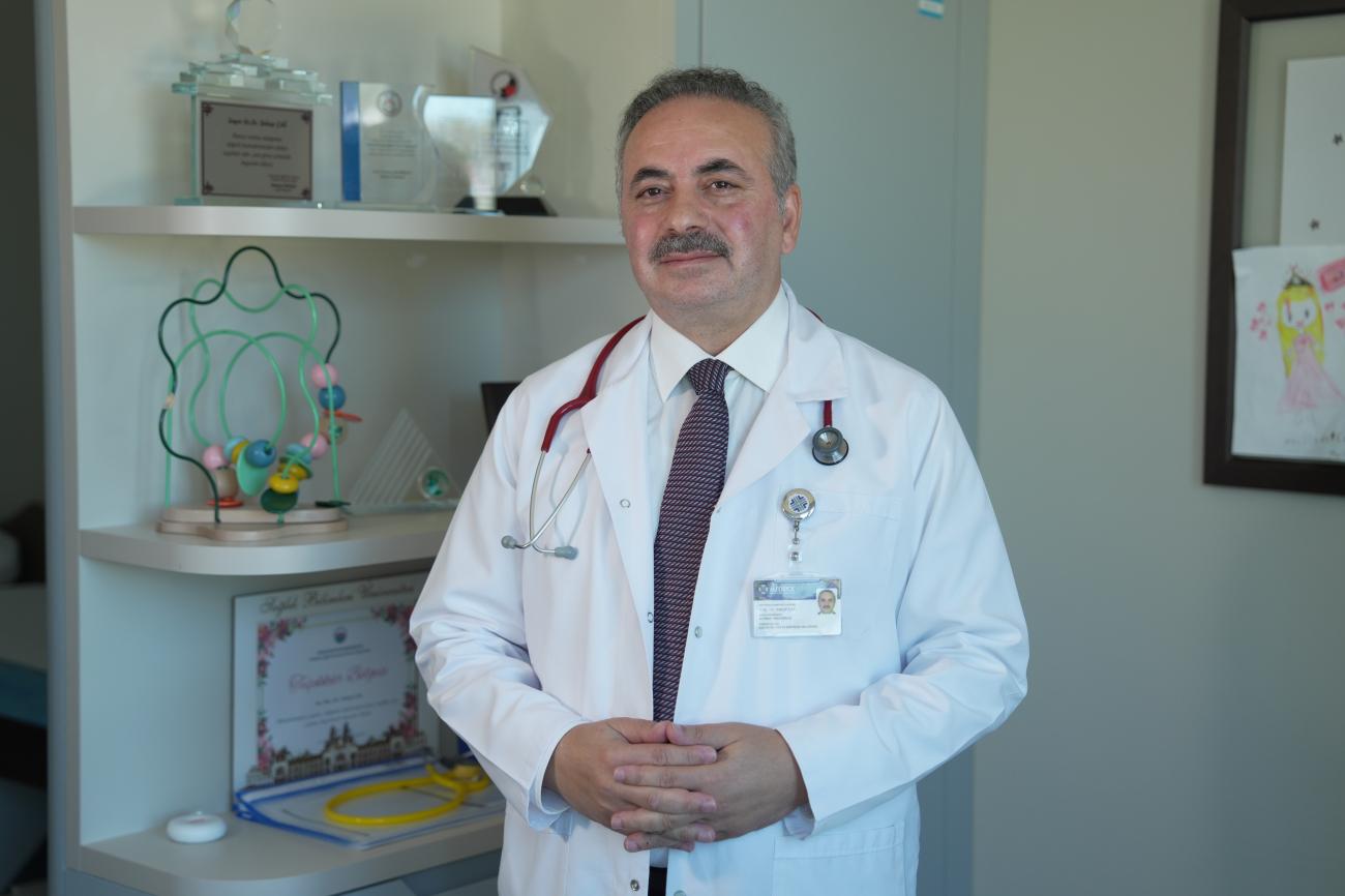 Çocuk Sağlığı ve Hastalıkları Uzmanı Doç. Dr. Yakup Çağ