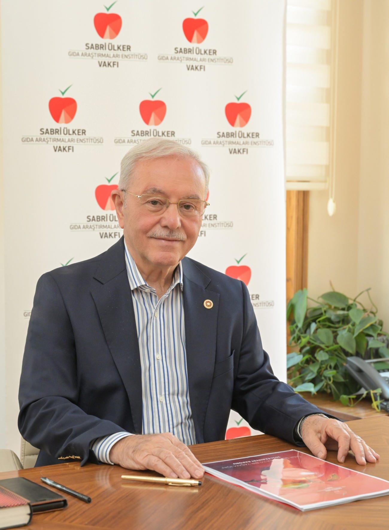 Sabri Ülker Vakfı Başkanı Dr. Talat İçöz
