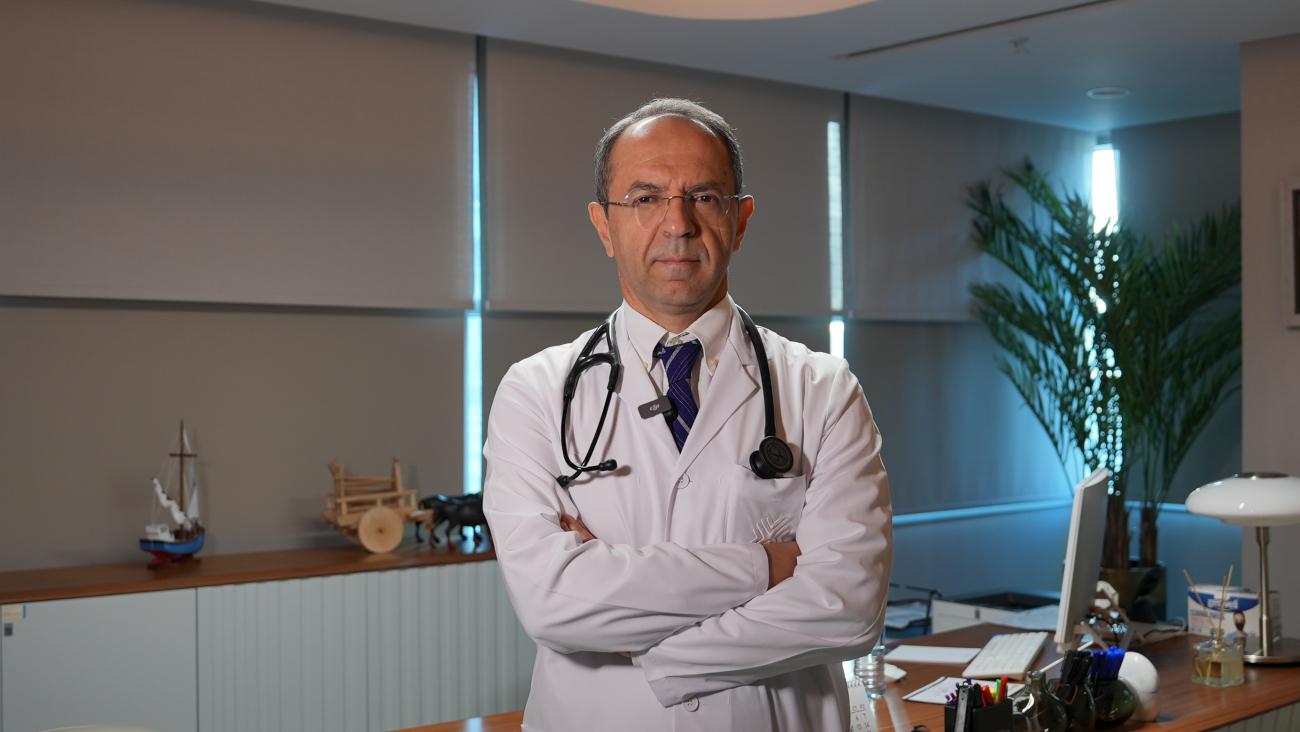 Medipol Sağlık Grubu’ndan Tıbbi Onkoloji Uzmanı Prof. Dr. Mesut Şeker