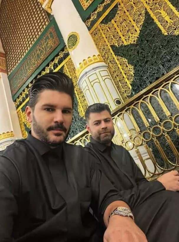 Tolgahan Sayışman, yakın dostu Faruk Bülbül ile Umre