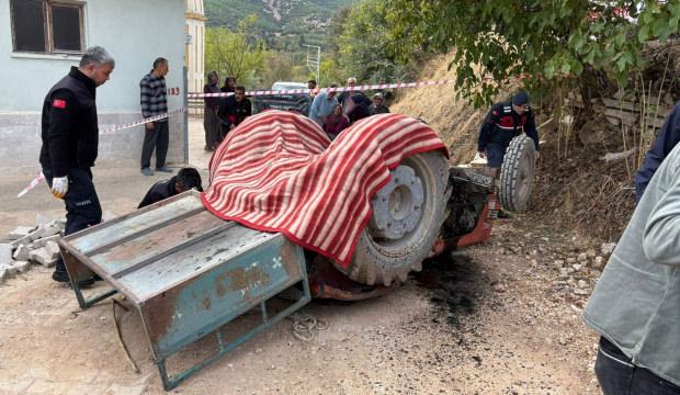 Burdur'da acı kaza: Devrilen traktörün altında can verdi!