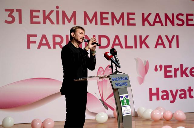 Başkan Bahadır konuşma yaparken