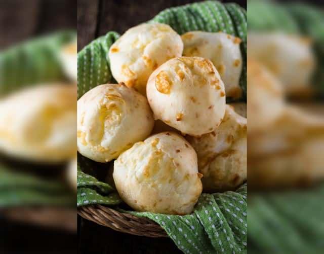 Minik toplar halinde yapılmış peynirli ekmek