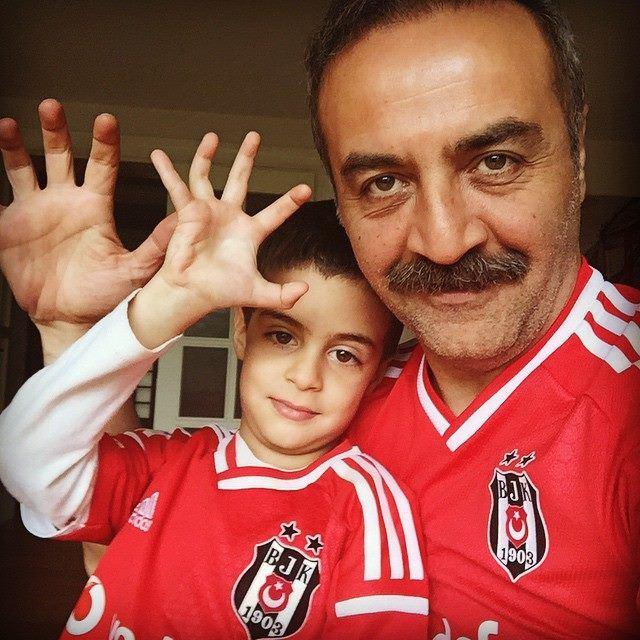 Yılmaz Erdoğan ve oğlu Rodin Erdoğanın küçüklüğü, Beşiktaş forması ile