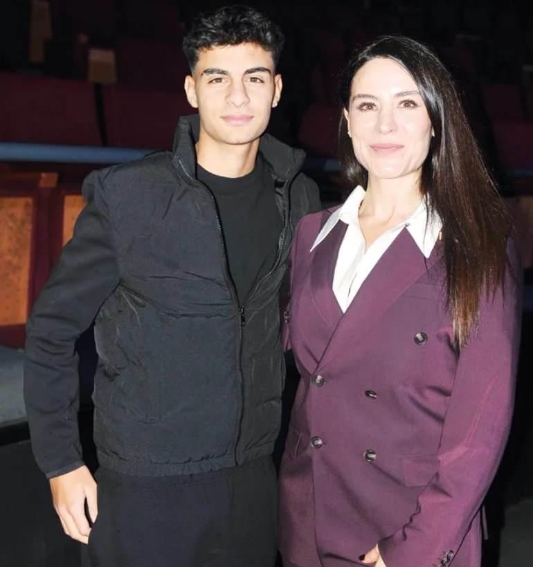 Belçim Bilgin ve oğlu Rodin Erdoğan